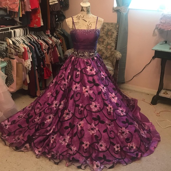 Sherri Hill Dresses & Skirts - Unique prom dress